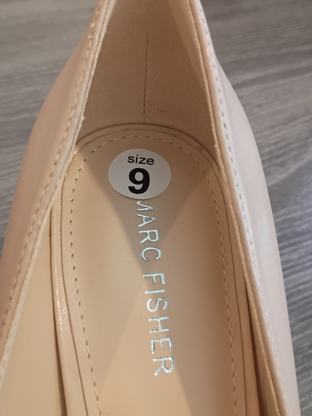 NWB Marc Fisher Size 9 Alola Kitten Heel Pumps Tan Pointed Toe Leather